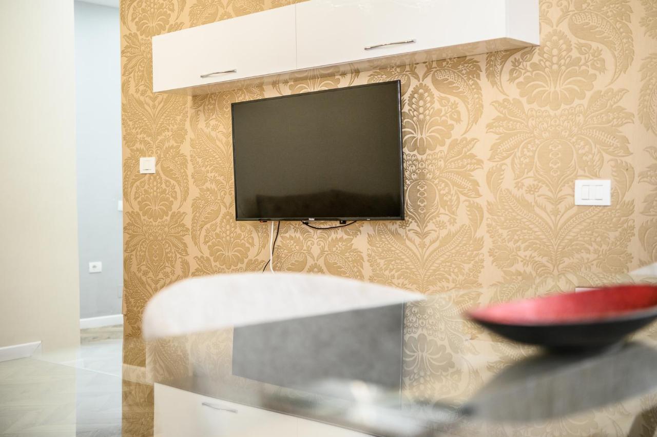 Miku Apartments-Luxury City View At Wilson Square Tirana Exterior foto